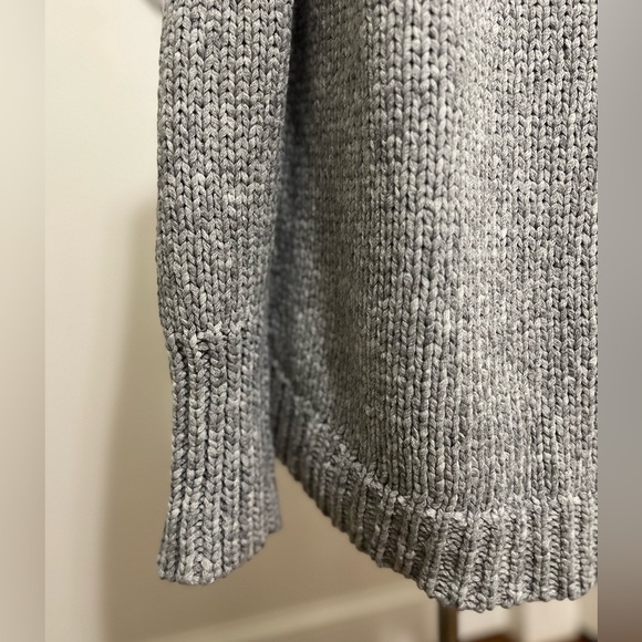 Ann Taylor Gray Chunky Knit Pullover Sweater - Picture 10 of 14